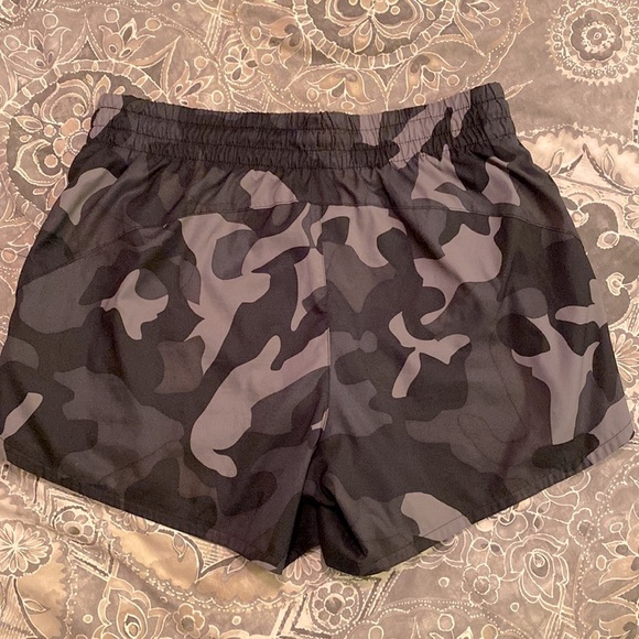 Athleta Camo Racer Run Shorts 4.5” Inseam - Picture 8 of 10